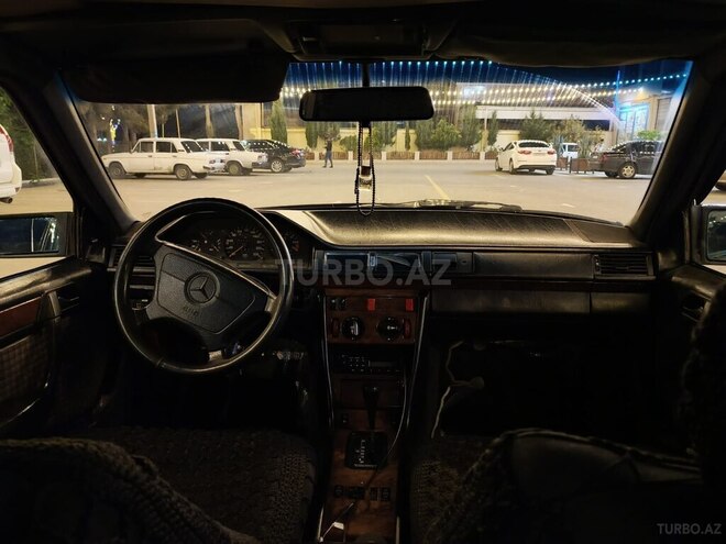 Mercedes E 200 1991, 200,000 km - 2.0 l - Şirvan