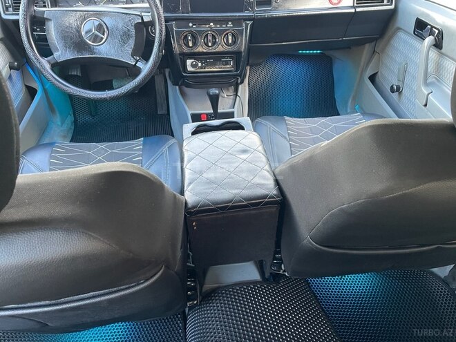 Mercedes 190 1989, 241,804 km - 2.0 l - Bakı