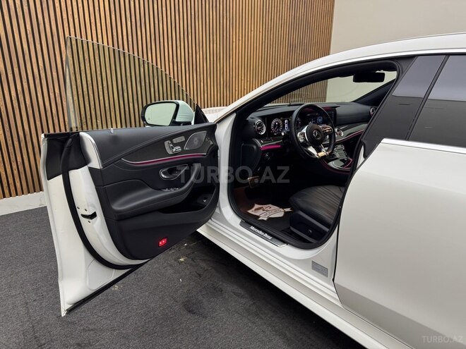 Mercedes CLS 300-7