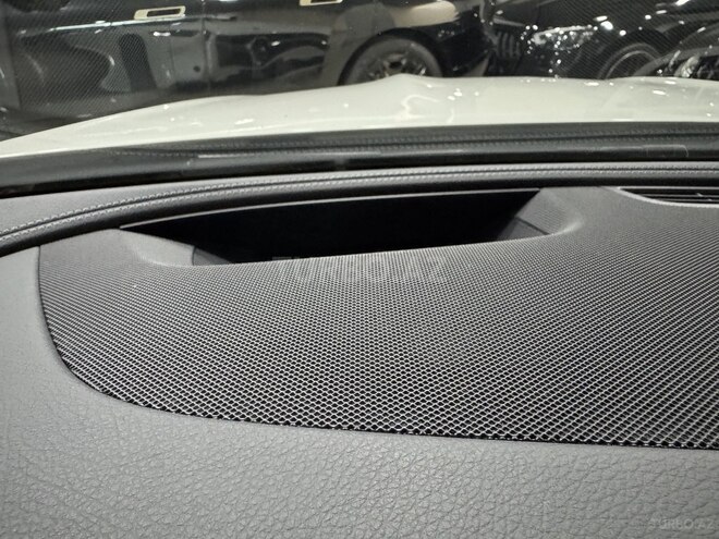 Mercedes CLS 300-22