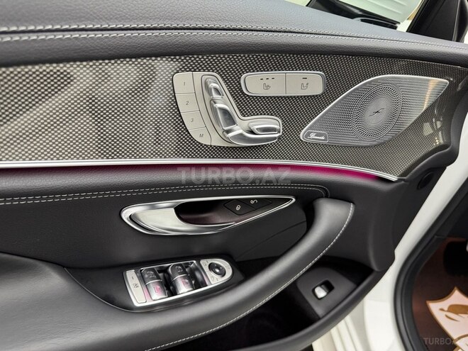 Mercedes CLS 300-28