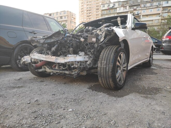 Mercedes E 220 d 2013, 138,552 km - 2.2 л - Bakı