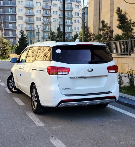 Kia Carnival 2016, 240,000 km - 2.2 l - Bakı