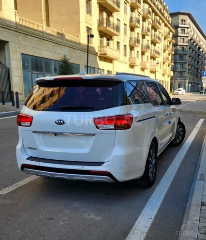 Kia Carnival 2016, 240,000 km - 2.2 l - Bakı