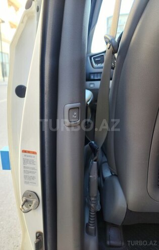 Kia Carnival 2016, 240,000 km - 2.2 l - Bakı