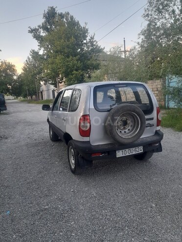 Chevrolet Niva 2005, 363,664 km - 1.7 l - Yevlax