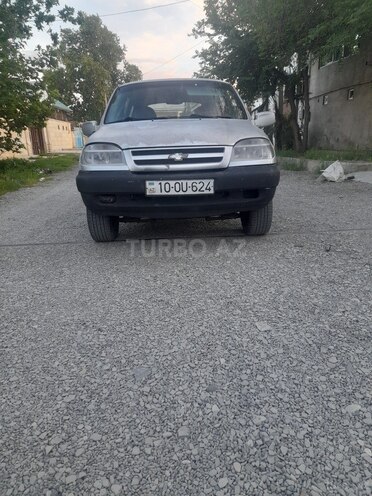 Chevrolet Niva 2005, 363,664 km - 1.7 l - Yevlax