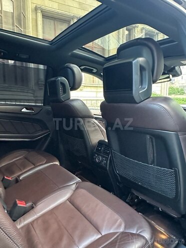 Mercedes GL 500 4MATIC-12