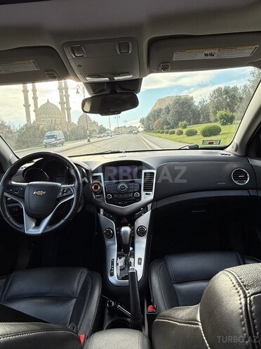 Chevrolet Cruze-17