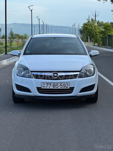 Opel Astra 2009, 223,000 km - 1.4 l - Şəki