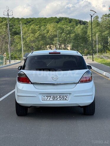 Opel Astra 2009, 223,000 km - 1.4 l - Şəki