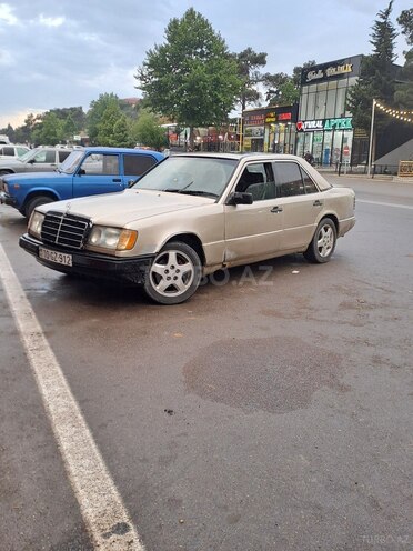 Mercedes E 300 d 1987, 150,000 km - 3.0 l - Beyləqan