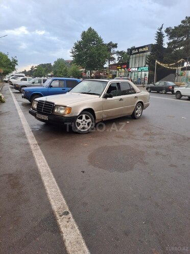 Mercedes E 300 d 1987, 150,000 km - 3.0 l - Beyləqan