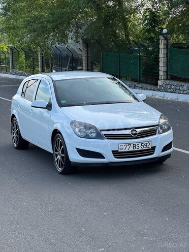 Opel Astra 2009, 223,000 km - 1.4 l - Şəki