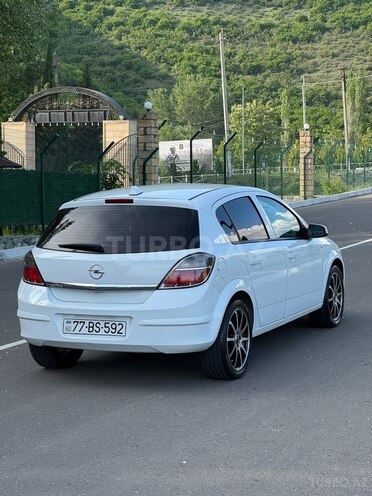 Opel Astra 2009, 223,000 km - 1.4 l - Şəki