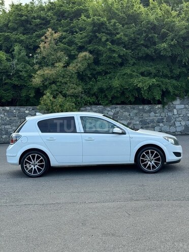 Opel Astra 2009, 223,000 km - 1.4 l - Şəki