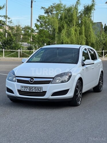 Opel Astra 2009, 223,000 km - 1.4 l - Şəki
