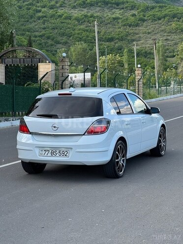 Opel Astra 2009, 223,000 km - 1.4 l - Şəki