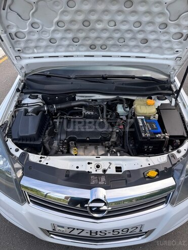 Opel Astra 2009, 223,000 km - 1.4 l - Şəki