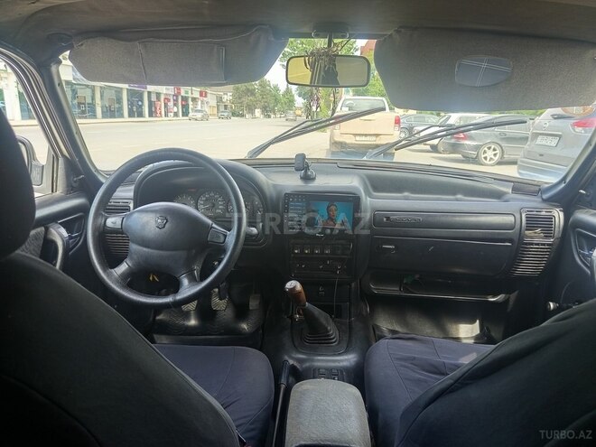 GAZ 3110 2003, 122,000 km - 2.3 l - Saatlı