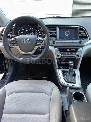 Hyundai Elantra 2017, 27,403 km - 2.0 л - Bakı