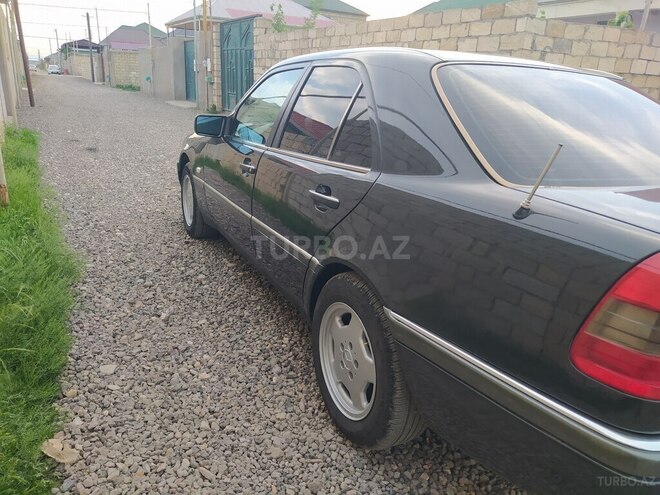 Mercedes C 220 1994, 270,000 km - 2.2 л - Sumqayıt