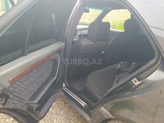 Mercedes C 220 1994, 270,000 km - 2.2 л - Sumqayıt