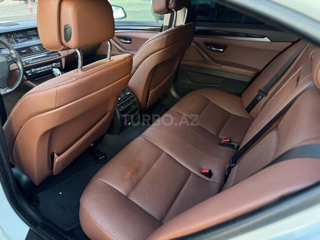 BMW 528 2013, 127,500 km - 2.0 l - Gəncə