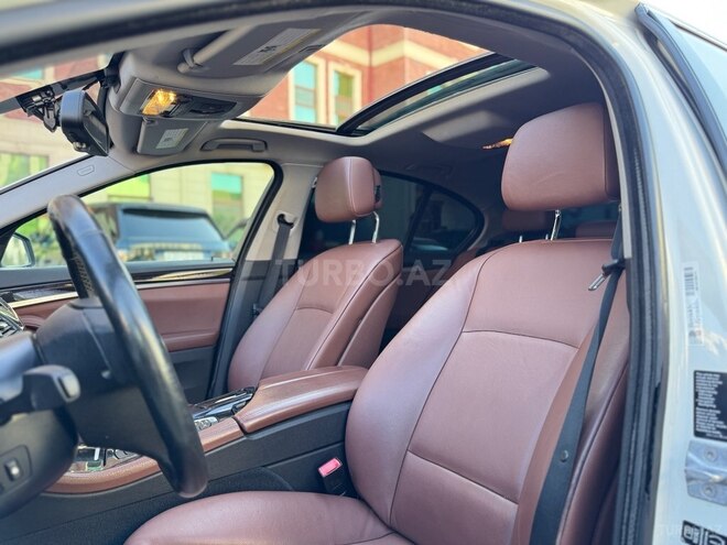 BMW 528 2013, 127,500 km - 2.0 l - Gəncə