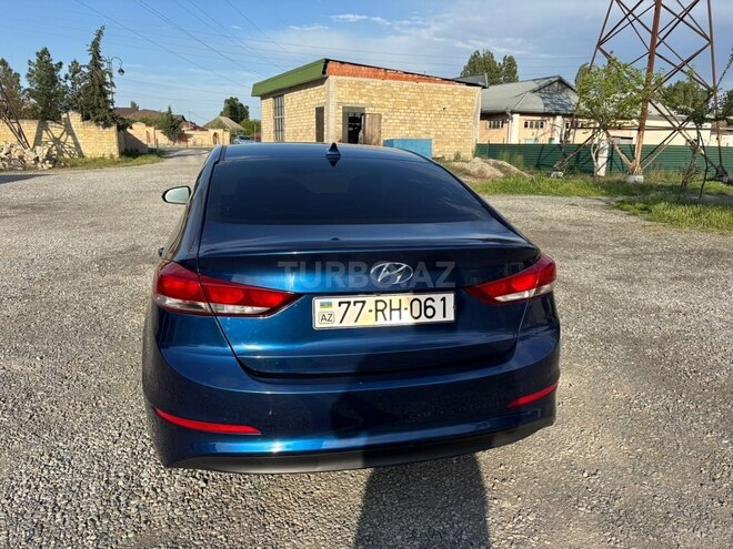 Hyundai Elantra 2018, 134,000 km - 2.0 l - Ucar