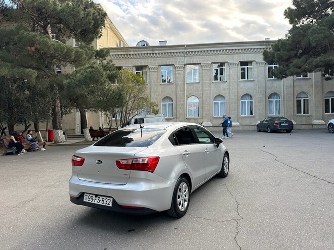 Kia Rio 2015, 135,000 km - 1.6 l - Bakı