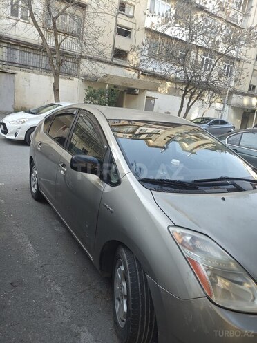 Toyota Prius-3