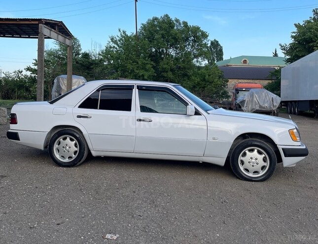 Mercedes E 220 1993, 374,990 km - 2.2 l - Lənkəran