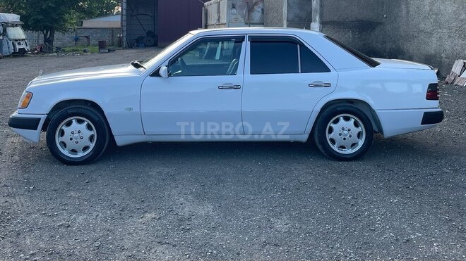 Mercedes E 220 1993, 374,990 km - 2.2 l - Lənkəran