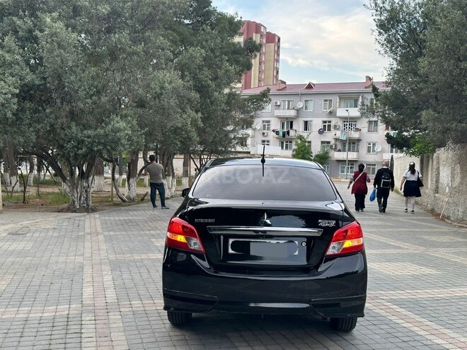 Mitsubishi Mirage 2018, 83,400 km - 1.2 л - Bakı