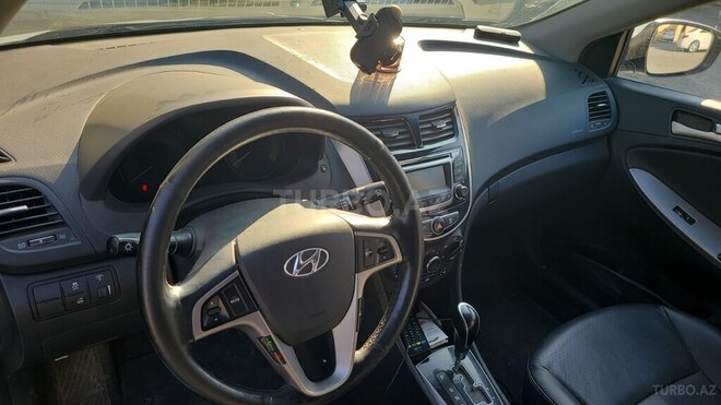 Hyundai Accent 2015, 181,000 km - 1.6 l - Bakı