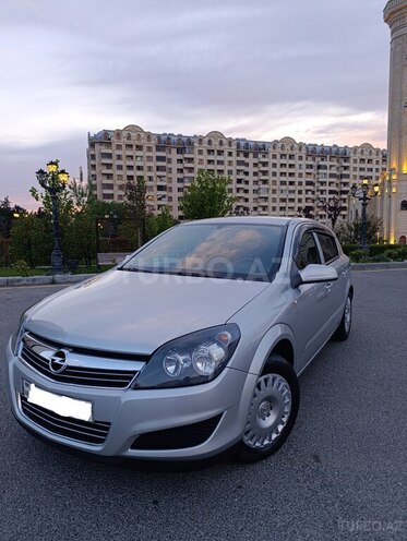 Opel Astra 2009, 165,000 km - 1.4 l - Bakı