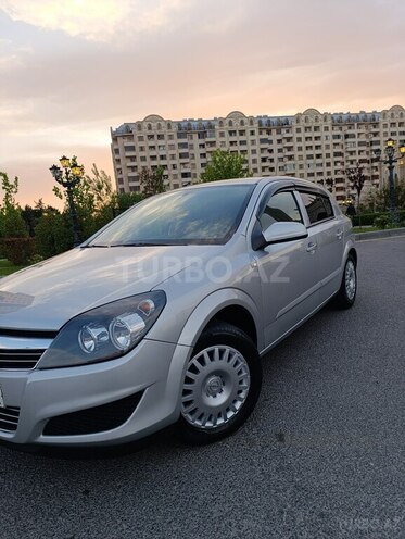 Opel Astra 2009, 165,000 km - 1.4 l - Bakı