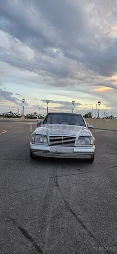 Mercedes E 200 1995, 400,000 km - 2.0 l - Beyləqan