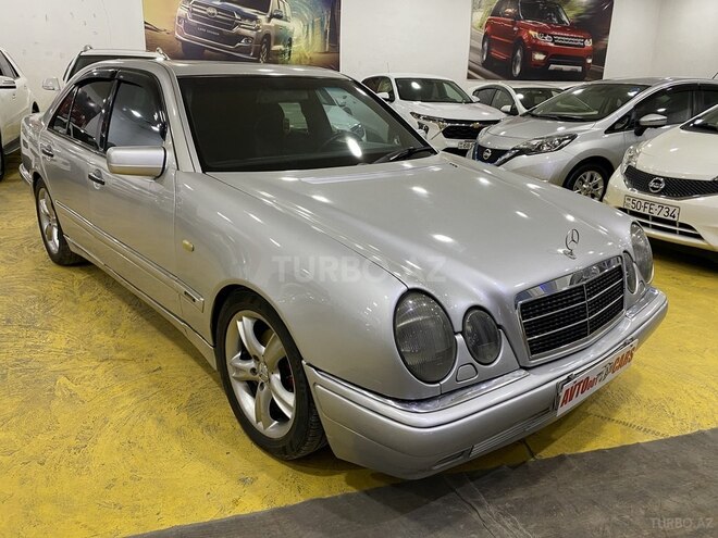 Mercedes E 220 d 1999, 273,235 km - 2.2 л - Sumqayıt