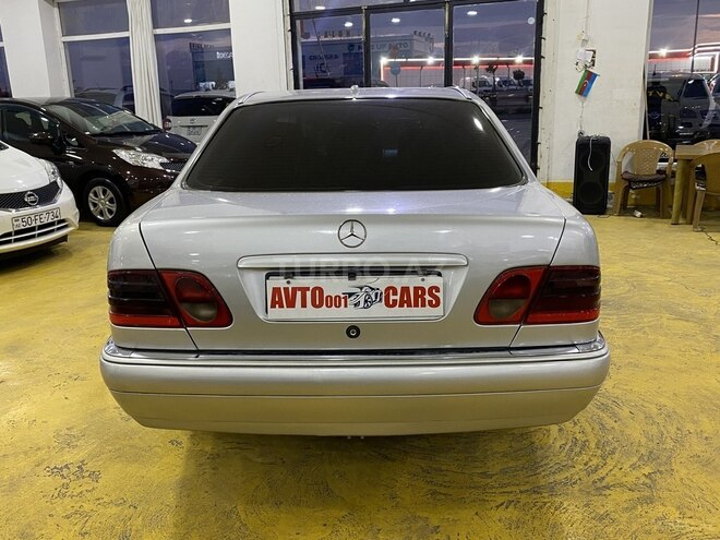 Mercedes E 220 d 1999, 273,235 km - 2.2 л - Sumqayıt