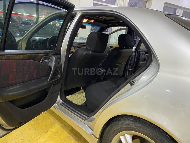 Mercedes E 220 d 1999, 273,235 km - 2.2 л - Sumqayıt