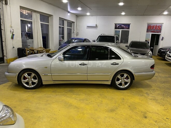 Mercedes E 220 d 1999, 273,235 km - 2.2 л - Sumqayıt
