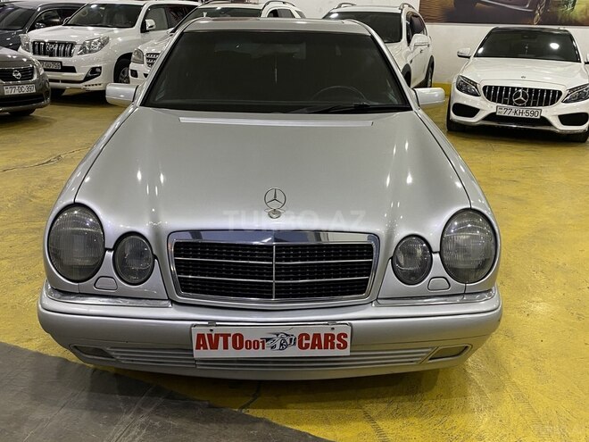 Mercedes E 220 d 1999, 273,235 km - 2.2 л - Sumqayıt