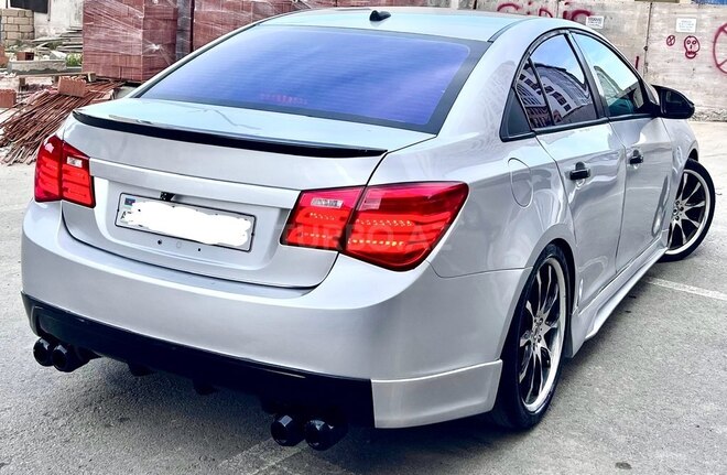 Chevrolet Cruze-10