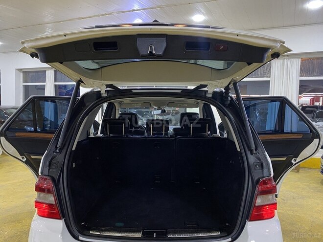 Mercedes ML 350 4MATIC-21