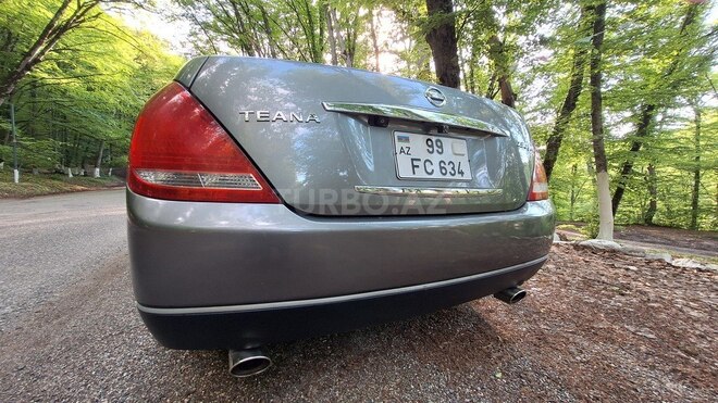 Nissan Teana 2004, 380,000 km - 2.4 l - Quba
