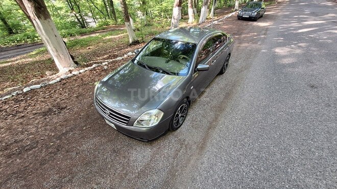 Nissan Teana 2004, 380,000 km - 2.4 l - Quba
