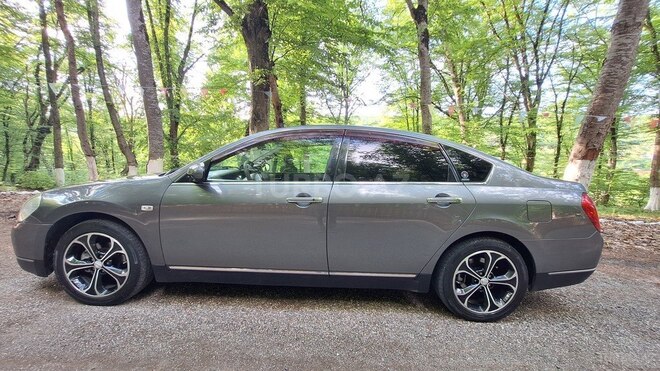 Nissan Teana 2004, 380,000 km - 2.4 l - Quba