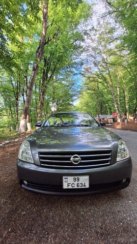 Nissan Teana 2004, 380,000 km - 2.4 l - Quba